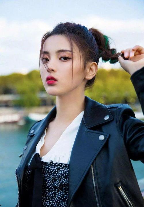 愛豆吃瓜娛樂醬周深,從音樂才子到吃瓜達(dá)人，揭秘愛豆背后的趣味生活