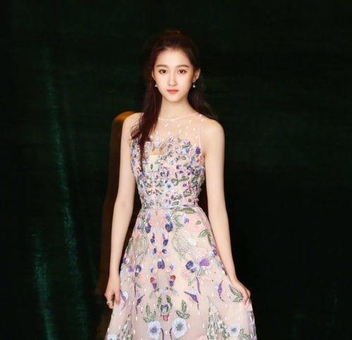 吃瓜娛樂圈關曉彤,娛樂圈的青春女神與成長之路