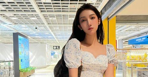 娛樂(lè)圈吃瓜上線(xiàn),吃瓜群眾上線(xiàn)，揭秘明星幕后故事