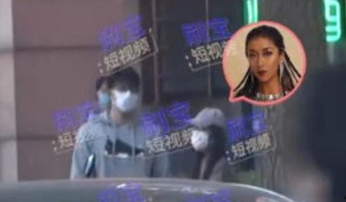 娛樂吃瓜男歌手戀情,吃瓜男歌手戀情曝光，揭秘甜蜜背后的故事